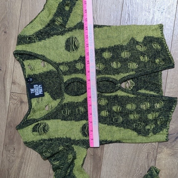 The Ragged Priest distressed Long Sleeve Cutout green Top size 6 - Picture 5 of 11